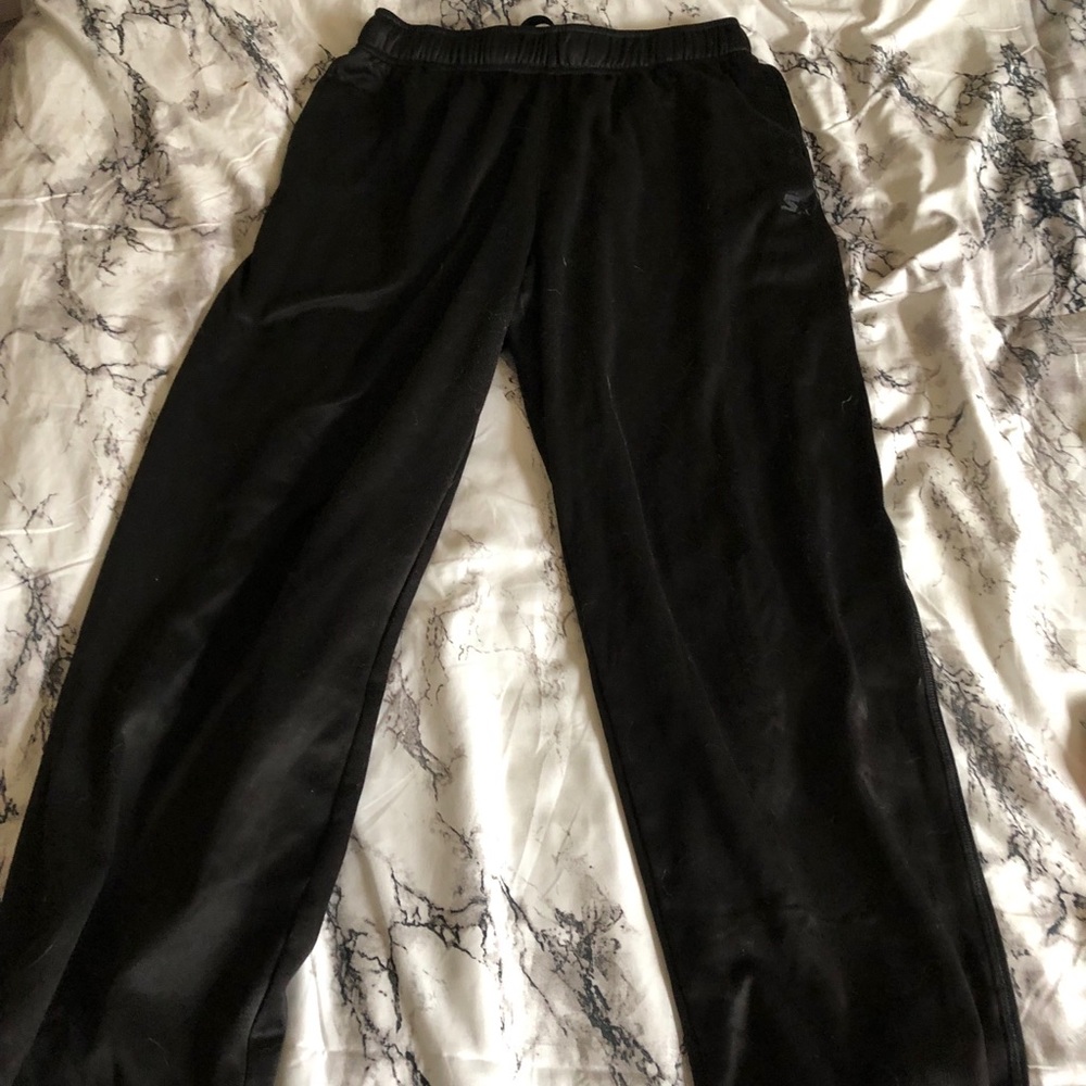 MENS ALL BLACK SWEATS